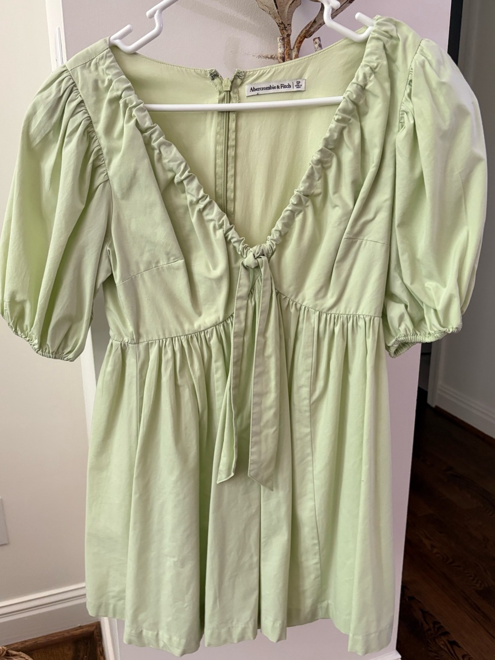 Abercrombie green puff sleeve tie mini dress